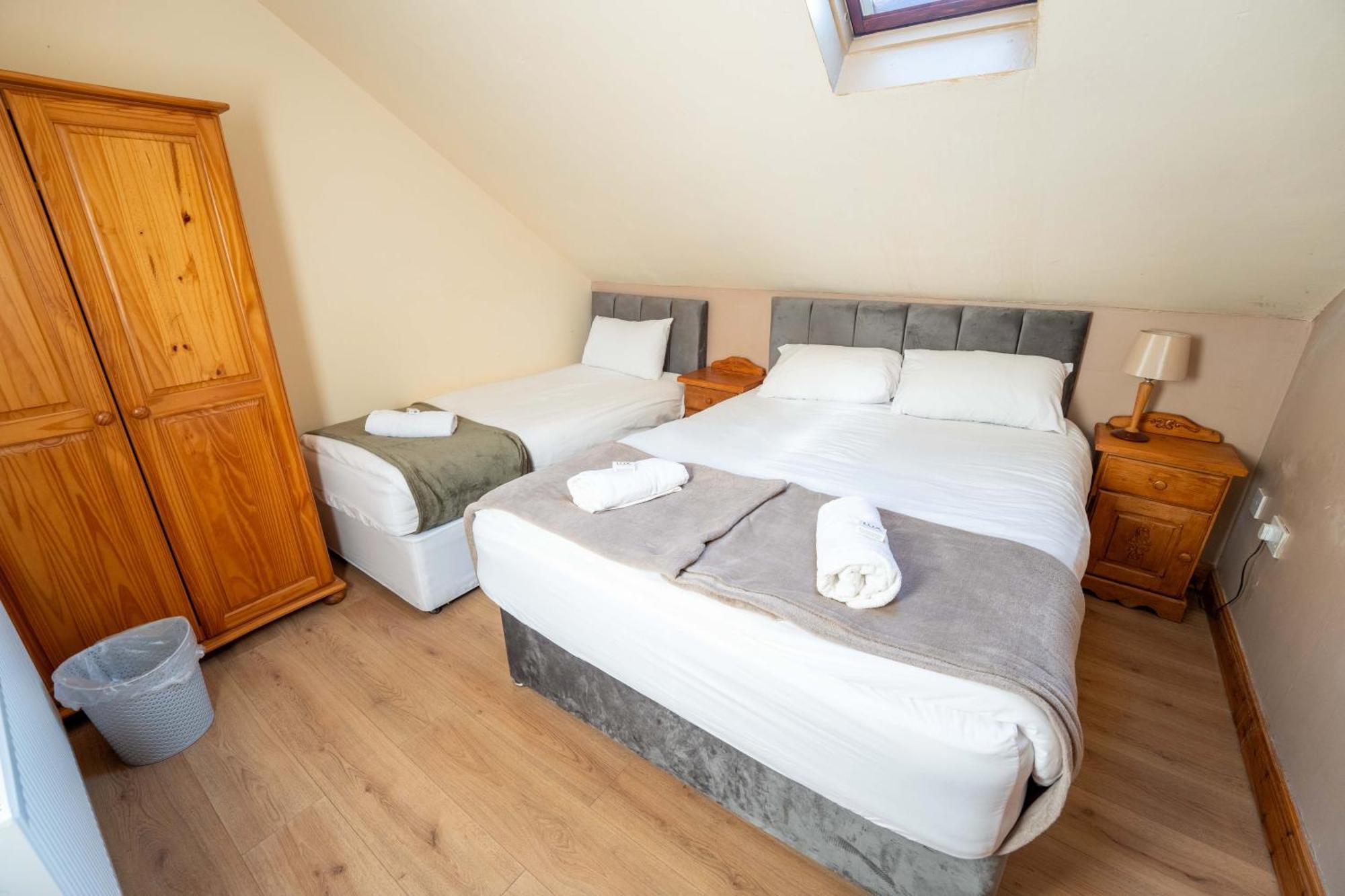 Aras Ghleann Cholm Cille Hotel Glencolumbkille Bagian luar foto
