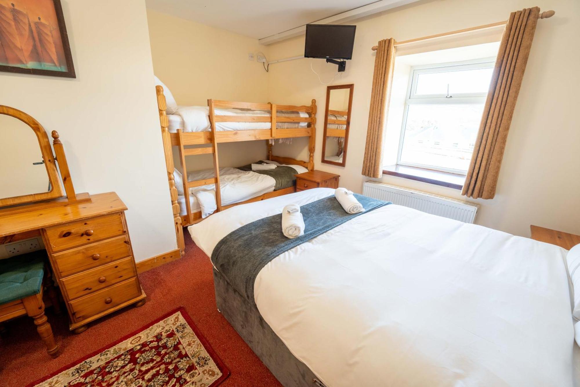 Aras Ghleann Cholm Cille Hotel Glencolumbkille Bagian luar foto
